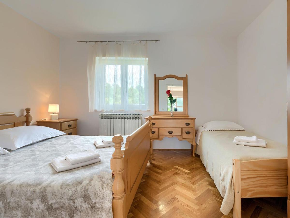 Apartment Macini - ROJ466 Žminj Esterno foto