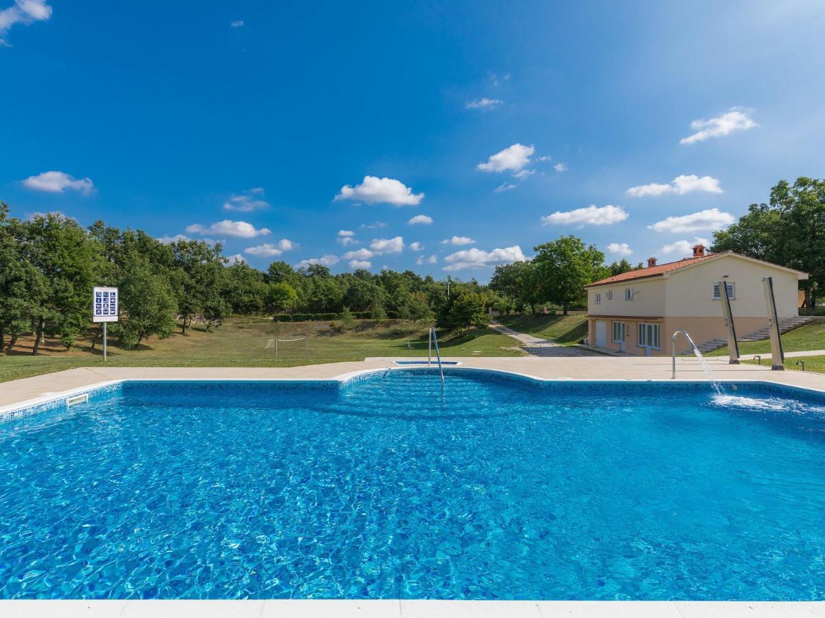 Apartment Macini - ROJ466 Žminj Esterno foto