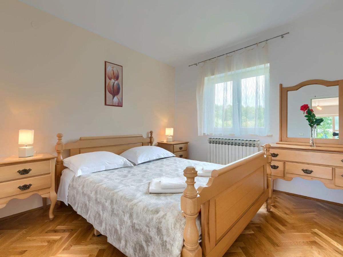 Apartment Macini - ROJ466 Žminj Esterno foto