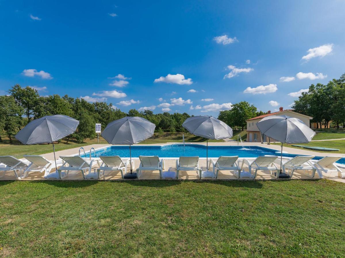 Apartment Macini - ROJ466 Žminj Esterno foto