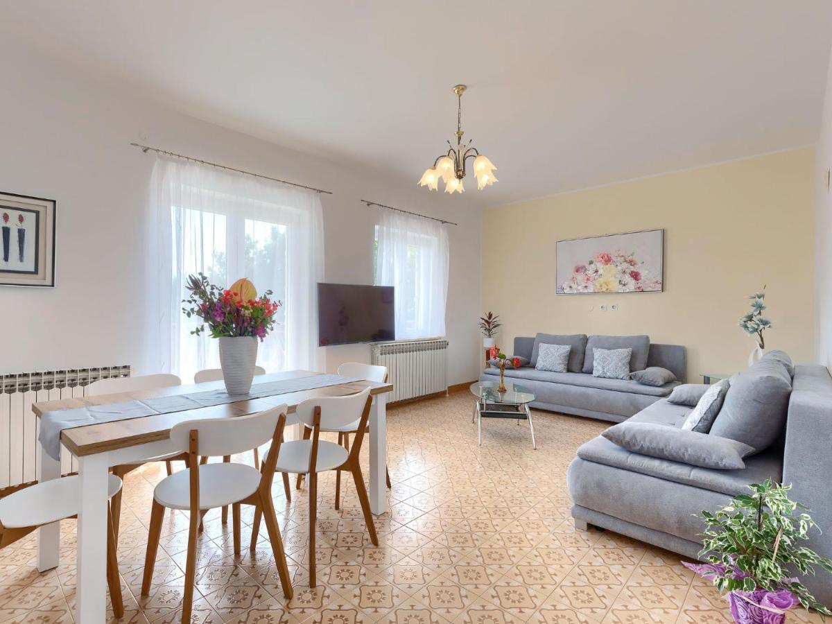 Apartment Macini - ROJ466 Žminj Esterno foto