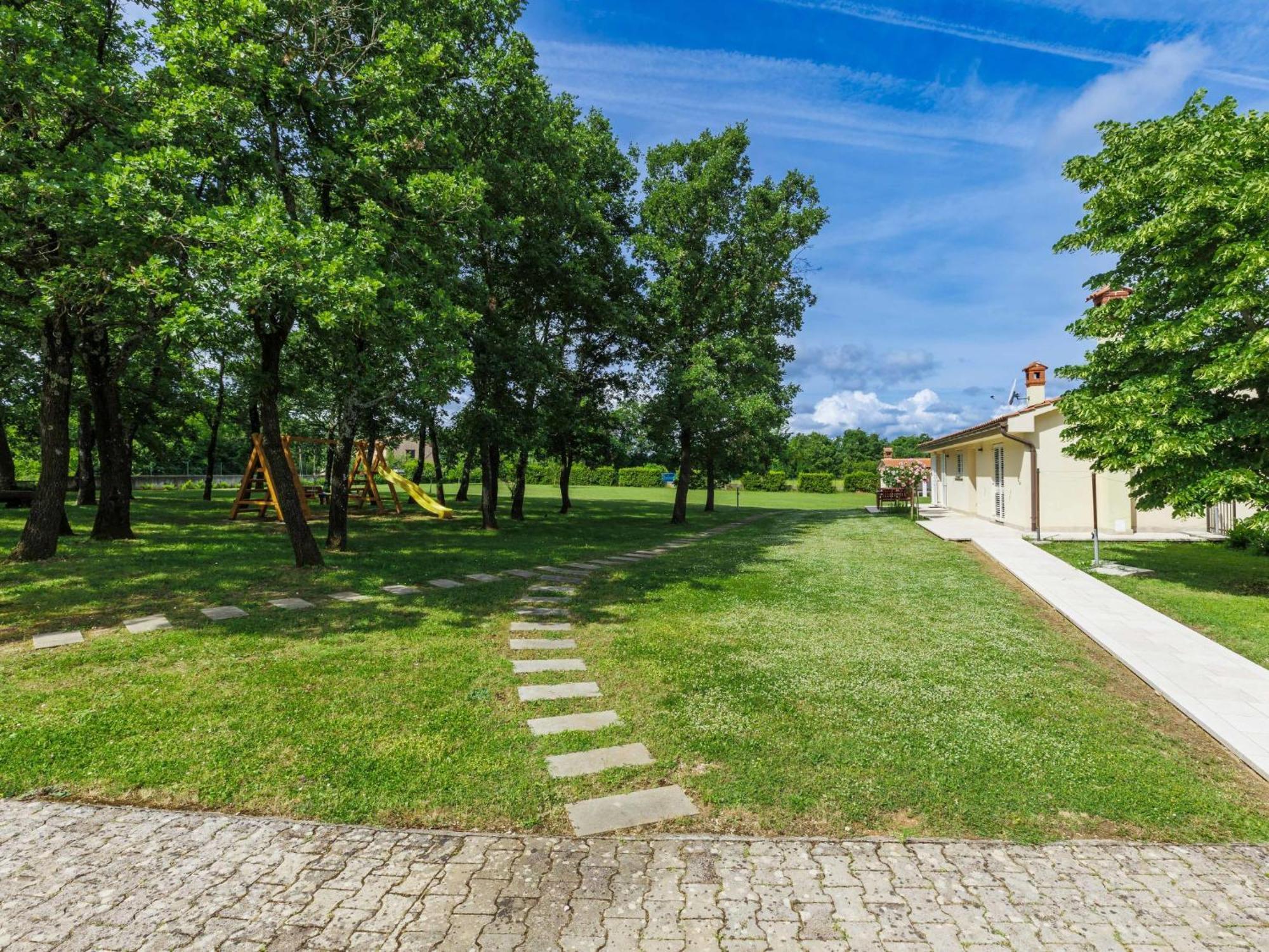 Apartment Macini - ROJ466 Žminj Esterno foto